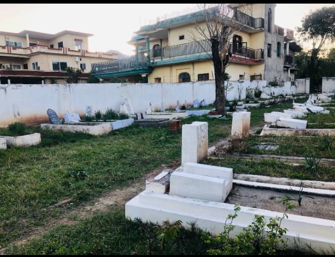 کوٹلی آزاد کشمیر ،احمدیہ قبرستان میں 76 قبروں کے کتبے نامعلوم مذہبی انتہاپسندوں نے توڑ دیے 