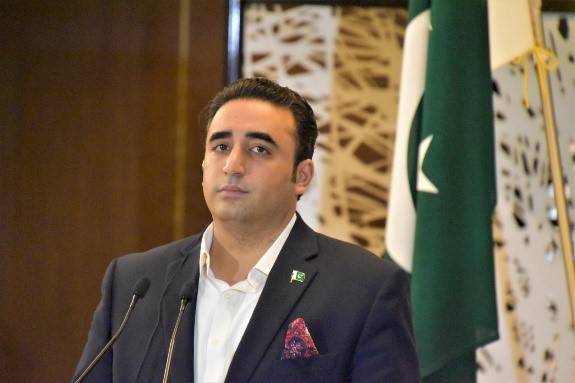 جو جماعتیں سلامتی کمیٹی اجلاس میں نہیں تھیں انگیج کرنے کو تیار ہیں: بلاول کی حکومت و اپوزیشن میں ثالثی کی پیشکش