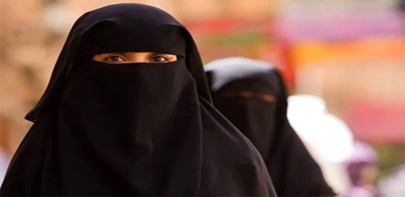 حوثیوں نے خواتین کے میک اپ اور موبائل فونز کے استعمال پر پابندی عائد کردی