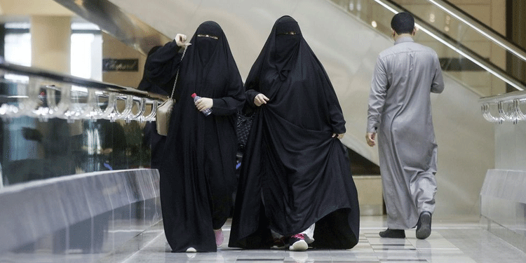 سعودی عرب میں 5 فیصد مردوں کو بیویوں کے ہاتھوں تشدد کا سامنا: رپورٹ