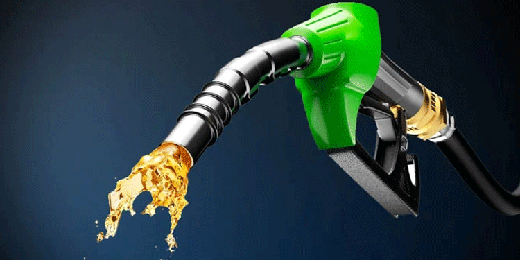 کیا پاکستان میں پیٹرول کی قیمتیں واقعی کئی ممالک سے کم ہیں؟
