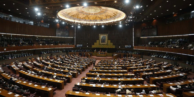 پی ٹی وی پارلیمنٹ کی فیڈ استعمال کرنیوالے نجی چینلز سے پیسے لینے کا فیصلہ
